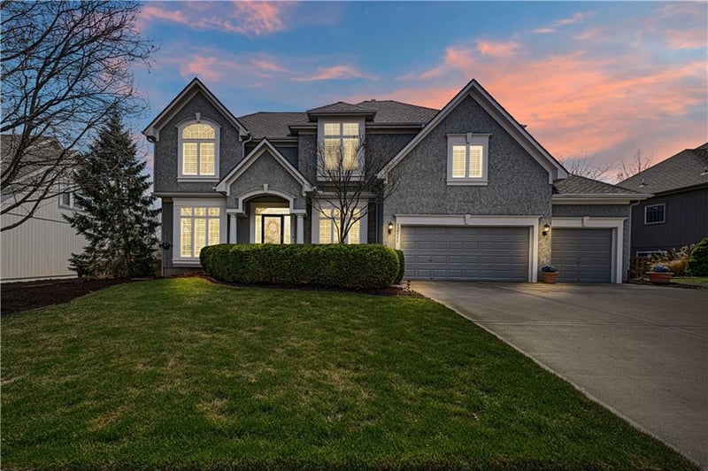 12711 123rd Ter, Overland Park, KS 66213