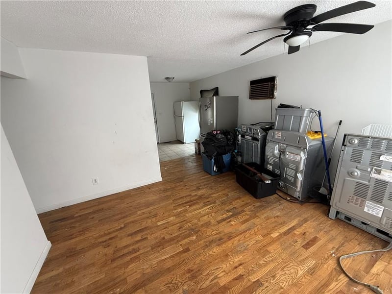 7408 49th Ter, Kansas City, MO 64129