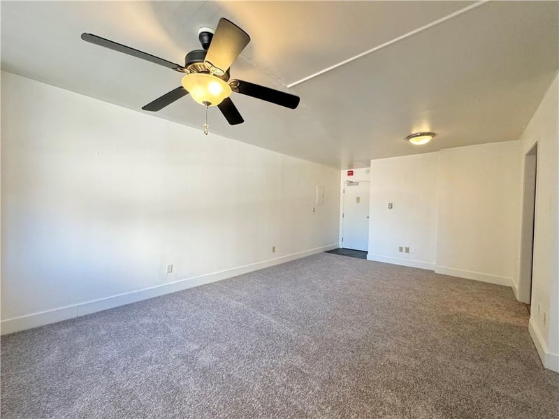 600 8th St #3T, Kansas City, MO 64106