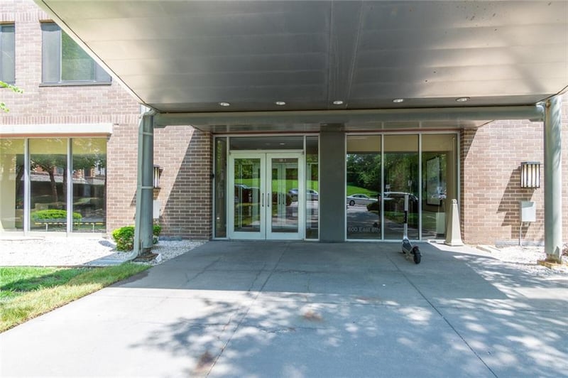 600 8th St #3T, Kansas City, MO 64106