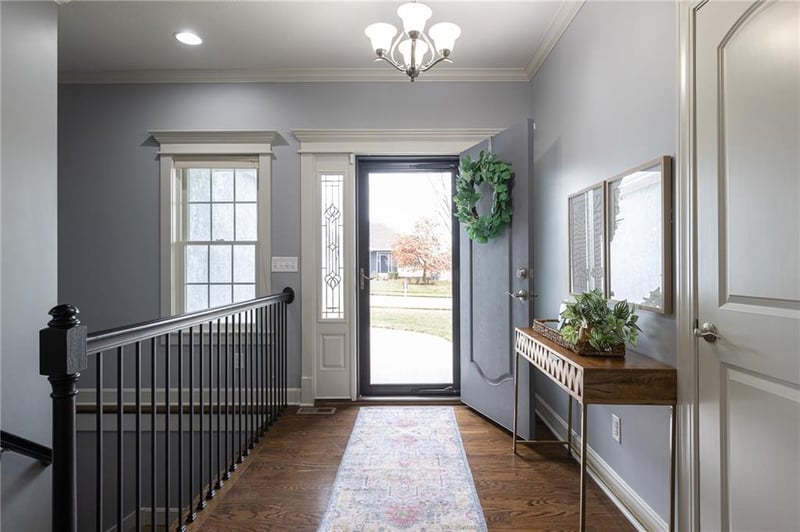 12815 Hubbard Rd, Kansas City, KS 66109