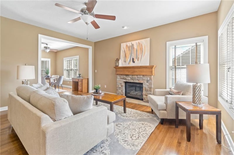 7807 158th Ter, Overland Park, KS 66223