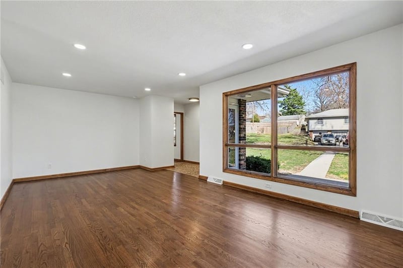 2822 83rd Ter, Kansas City, KS 66109