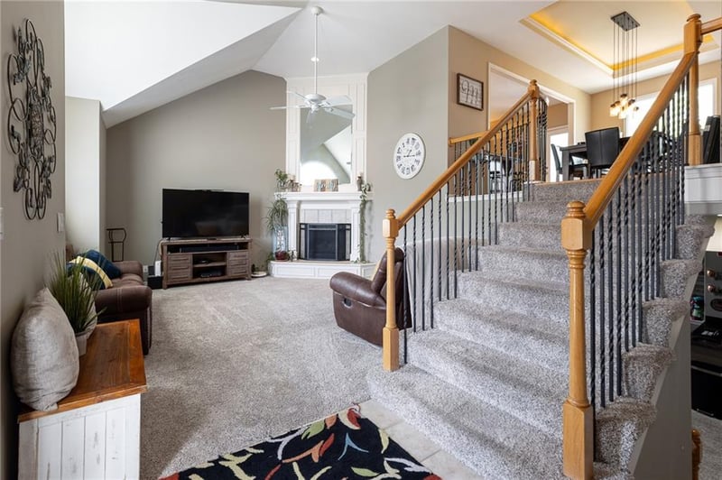 2664 Whitney St, Olathe, KS 66061