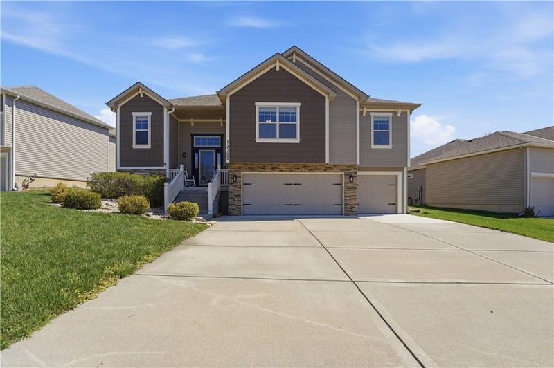 12305 N Wayne Ave, Kansas City, MO 64165
