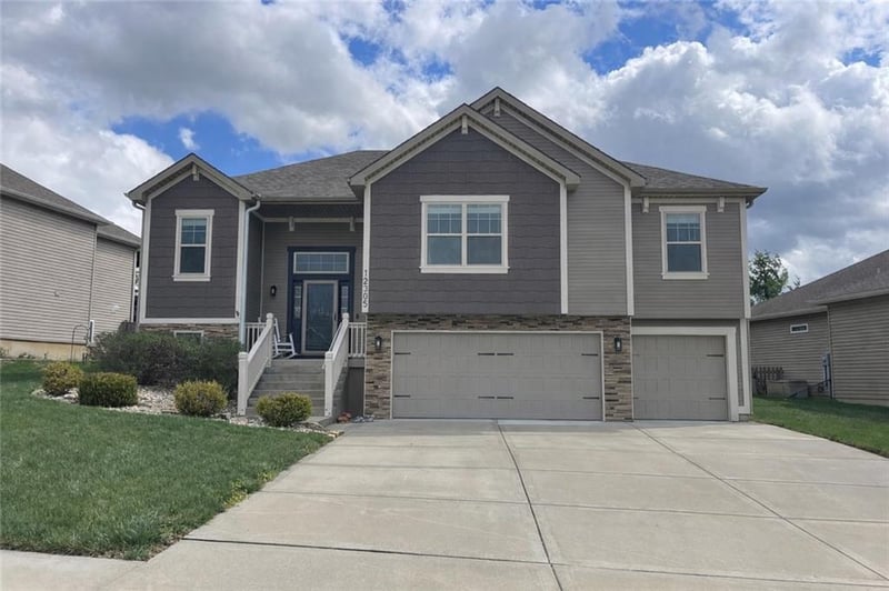 12305 Wayne Ave, Kansas City, MO 64165