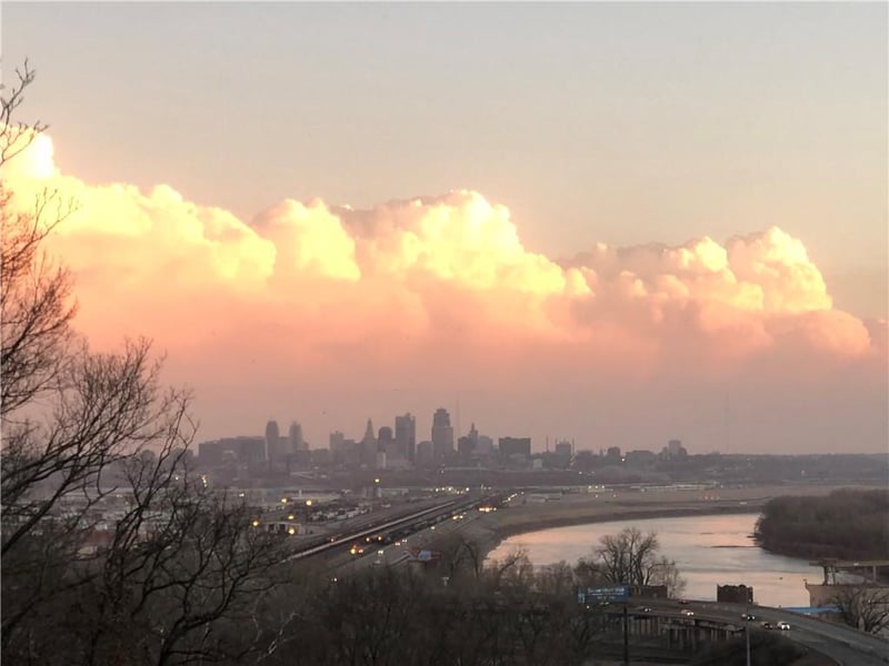 3712 Briarcliff Rd, Kansas City, MO 64116