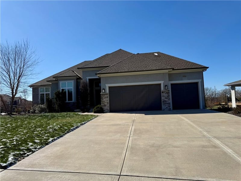 15120 Carter St, Overland Park, KS 66221