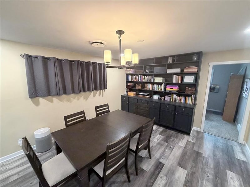 807 Lakeview Dr, Pittsburg, KS 66762