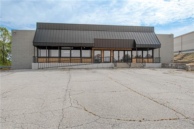 4541 Noland Rd, Independence, MO 64055