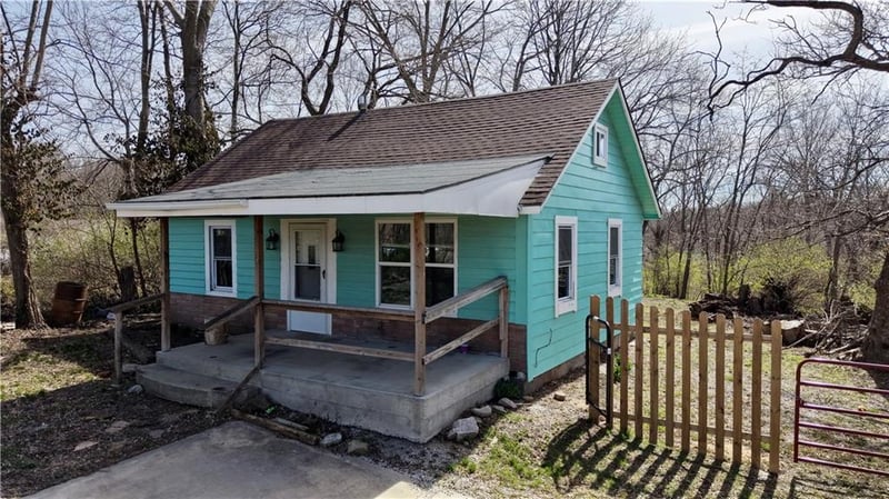 9409 Independence Ave, Independence, MO 64053