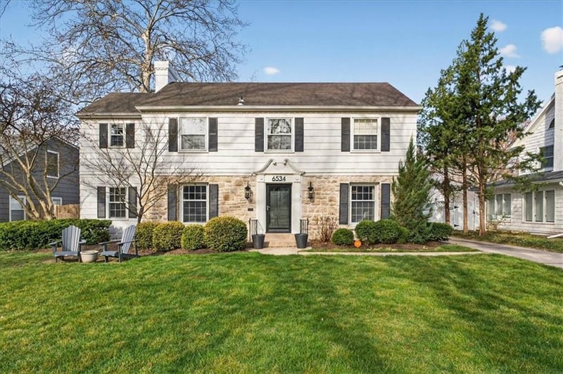 6534 Summit St, Kansas City, MO 64113