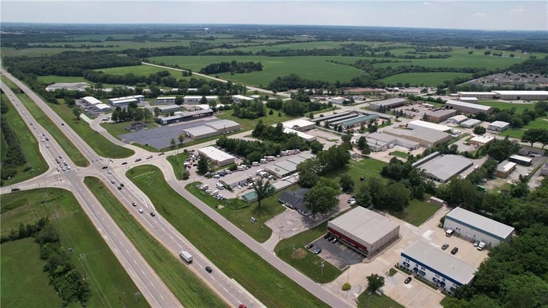 1600 SW Market St, Lee's Summit, MO 64081