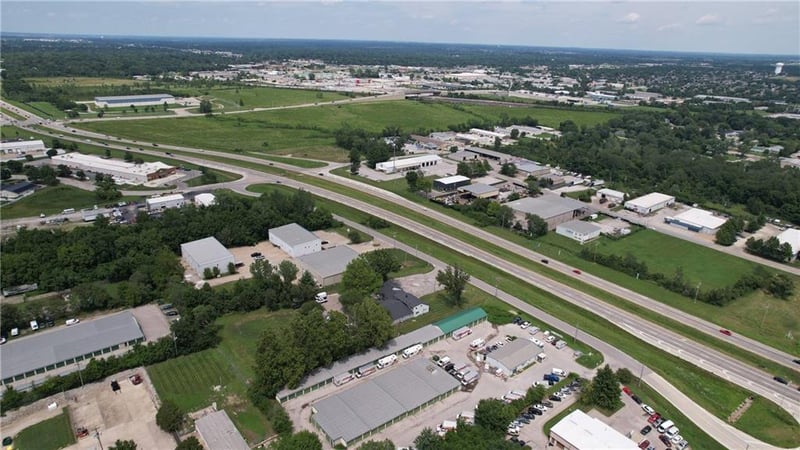 1600 SW Market St, Lee's Summit, MO 64081