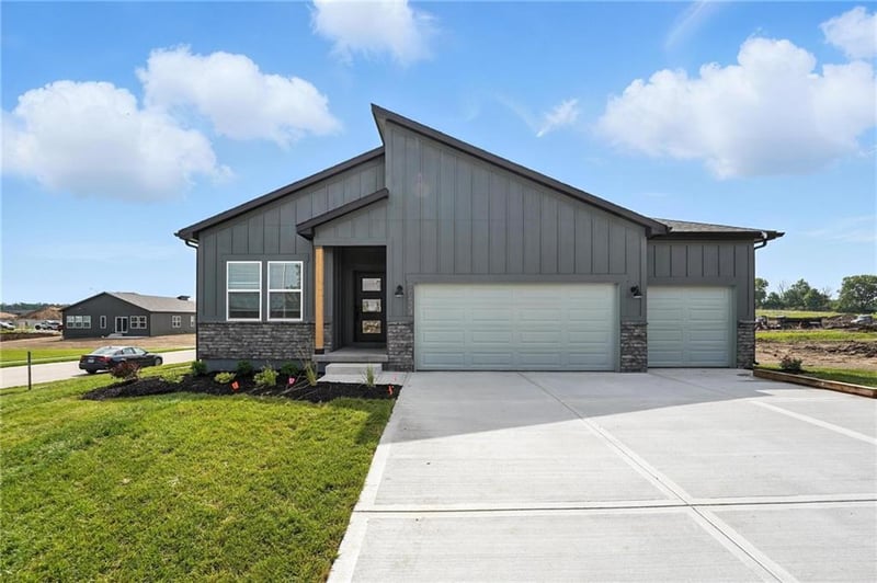 10536 Jarboe St, Kansas City, MO 64155