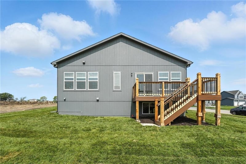 10632 Jarboe St, Kansas City, MO 64155