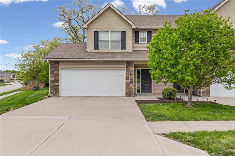 3856 94th St, Kansas City, MO 64154