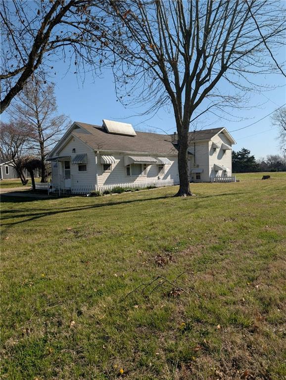 308 Cleveland St, Garnett, KS 66032