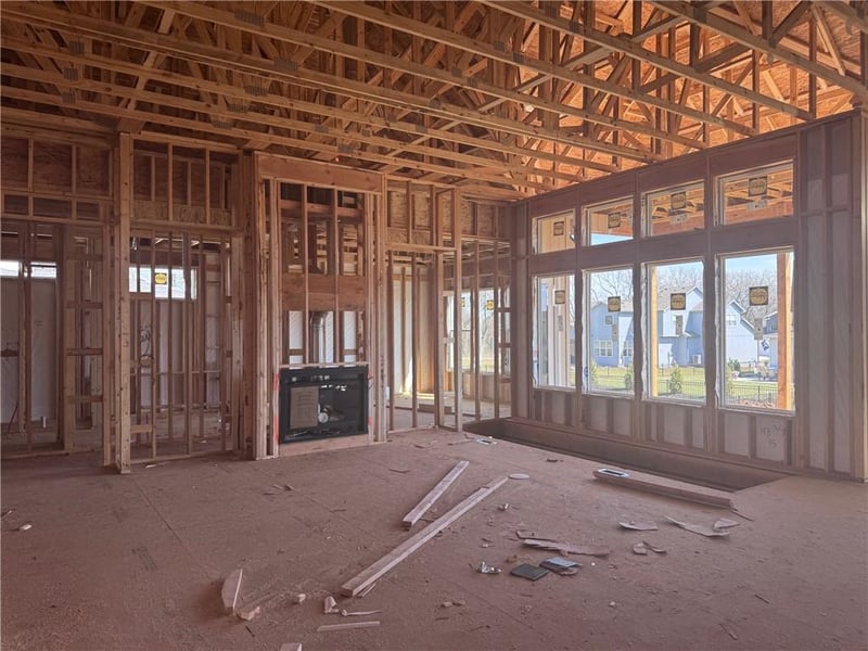 18504 Pawnee Ln, Overland Park, KS 66085