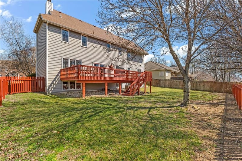 2009 Carmel Dr, Lawrence, KS 66047