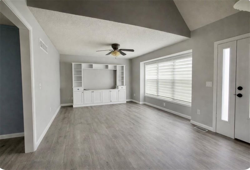 10319 Virginia Ave, Kansas City, MO 64155