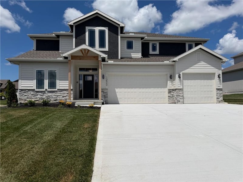 13522 114th Pl, Kearney, MO 64060