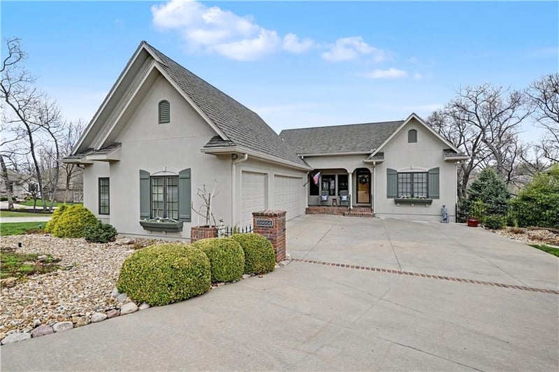 16661 Country Club Dr, Loch Lloyd, MO 64012