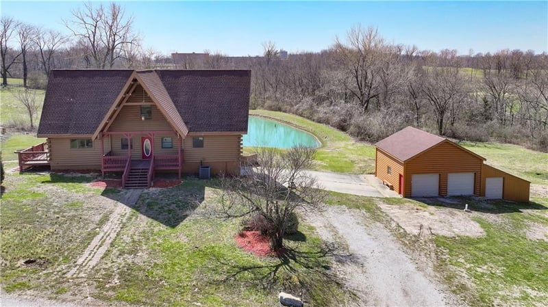 17301 Kentucky Rd, Independence, MO 64058