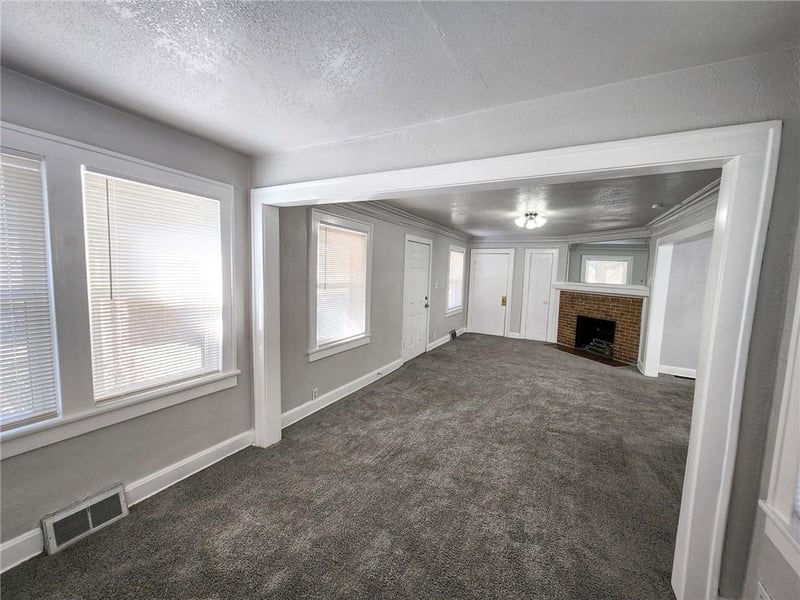 5341 Paseo Blvd, Kansas City, MO 64110