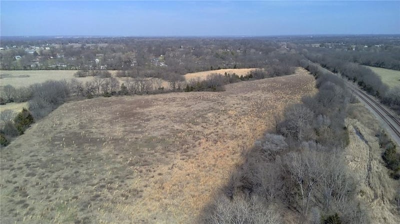 20305 Metcalf Ave, Bucyrus, KS 66013