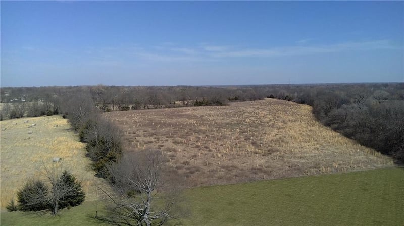 20305 Metcalf Ave, Bucyrus, KS 66013