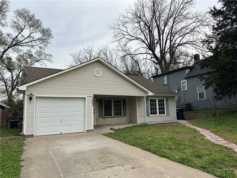 3805 Garfield Ave, Kansas City, MO 64109