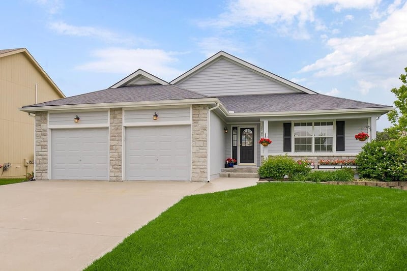 2105 Alder St, Leavenworth, KS 66048