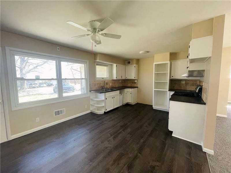 10702 Bristol Ter, Kansas City, MO 64134