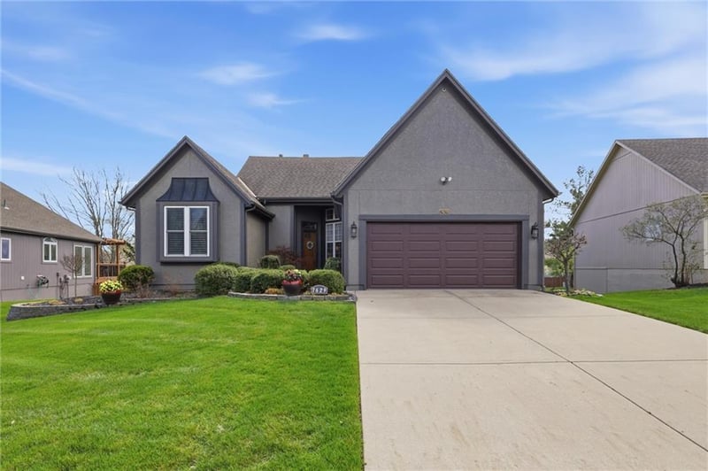 7629 148th Ter, Overland Park, KS 66223