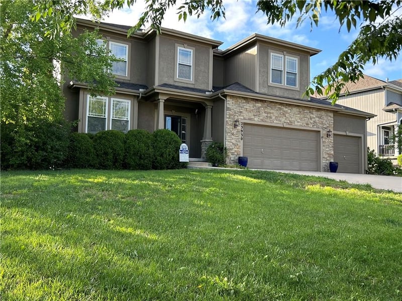 23930 124th Ct, Olathe, KS 66061