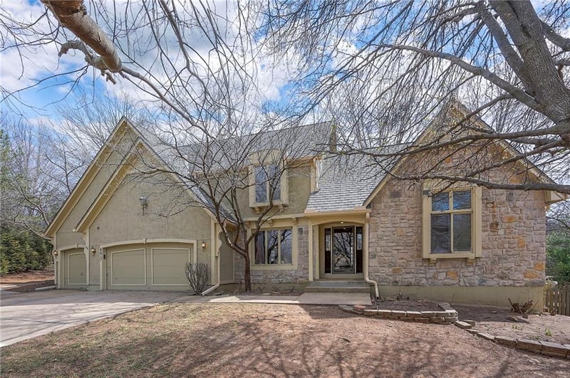 4417 130th St, Leawood, KS 66209