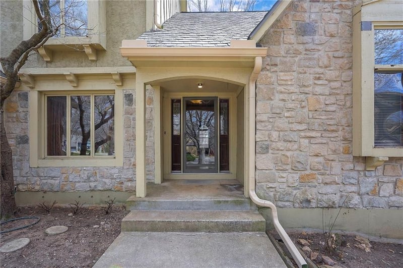 4417 130th St, Leawood, KS 66209