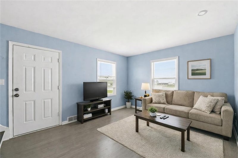 801-803 Bannister Rd, Kansas City, MO 64131