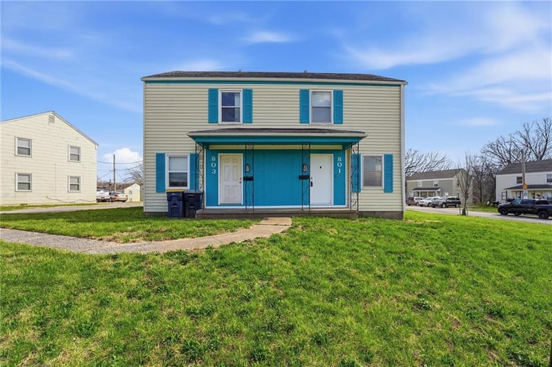 801-803 Bannister Rd, Kansas City, MO 64131