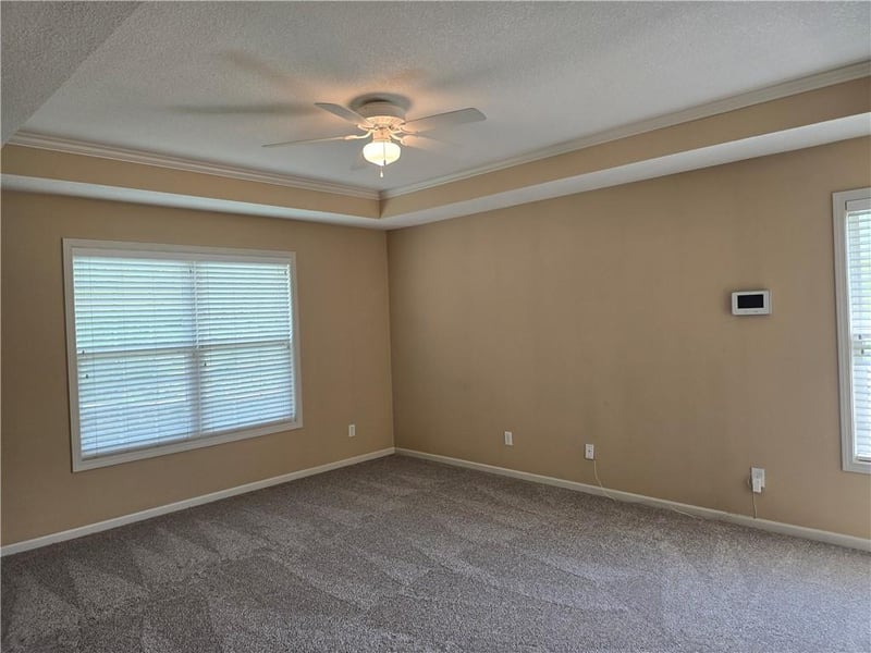 7833 Cherry St, Kansas City, MO 64118