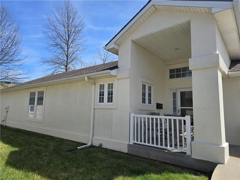 7833 Cherry St, Kansas City, MO 64118