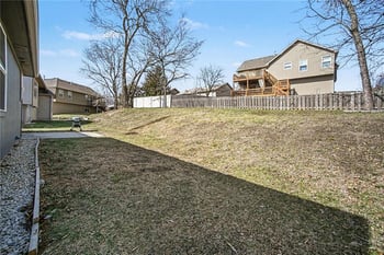 11224 Cernech Rd, Kansas City, KS 66109