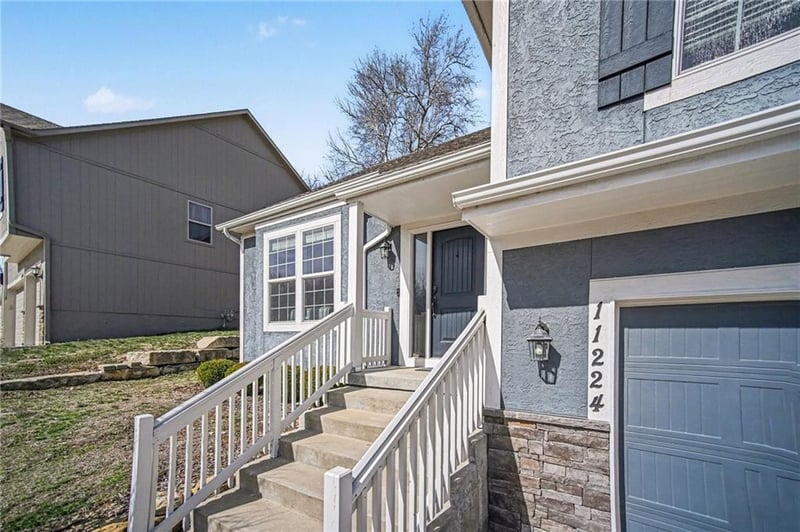 11224 Cernech Rd, Kansas City, KS 66109