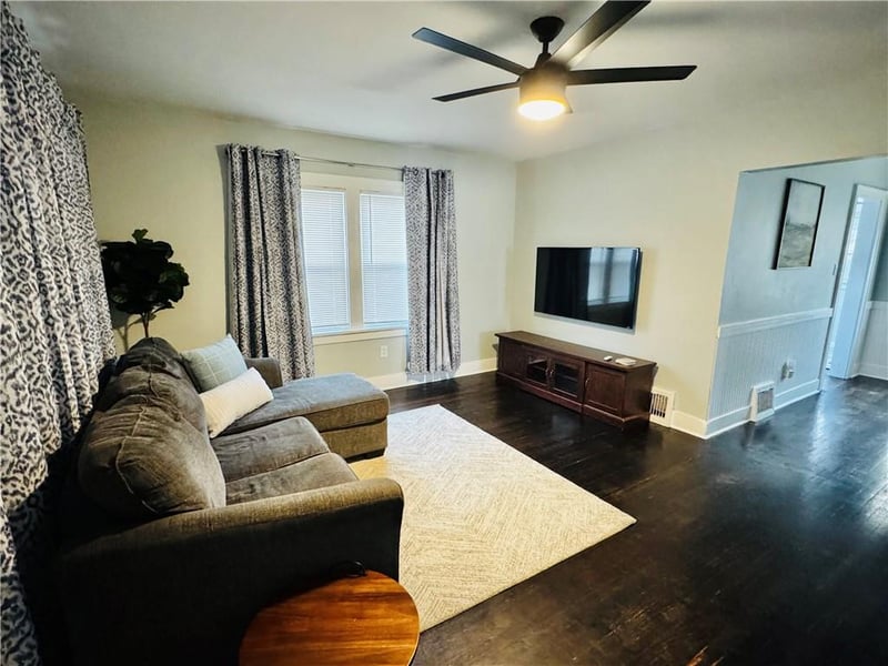 1209 30th St, St Joseph, MO 64507