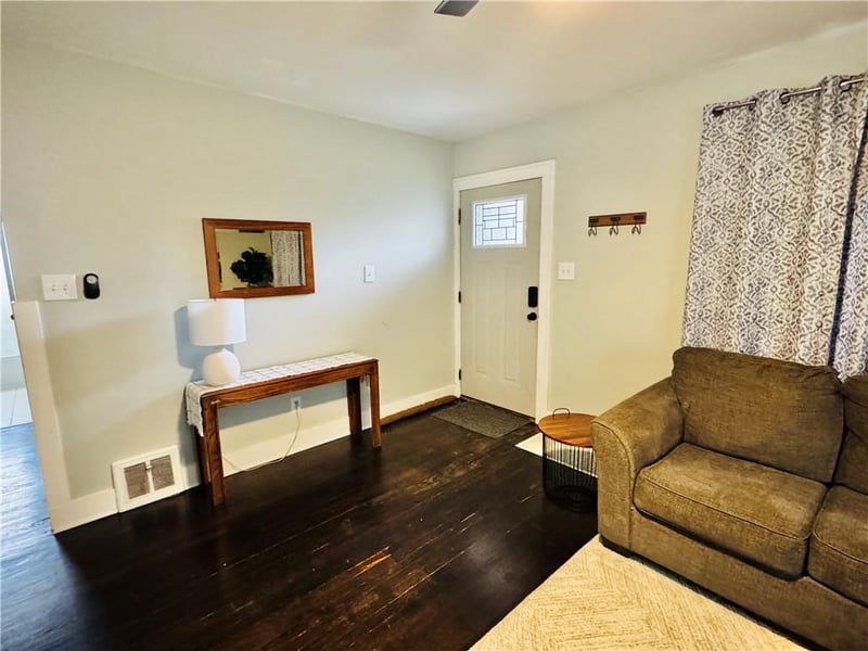 1209 30th St, St Joseph, MO 64507
