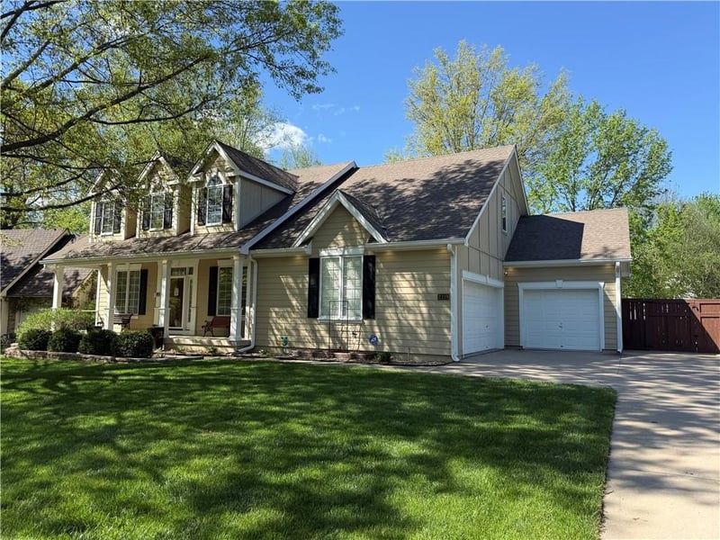 2219 Park Ave, Blue Springs, MO 64015