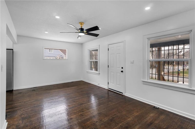 5647 Wayne Ave, Kansas City, MO 64110