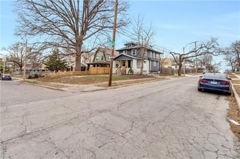 5647 Wayne Ave, Kansas City, MO 64110