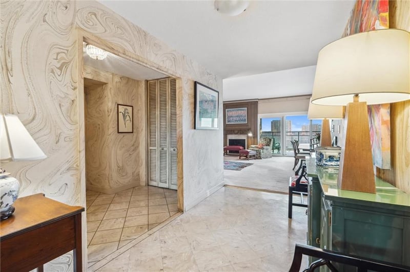 4545 Wornall Rd #1210, Kansas City, MO 64111